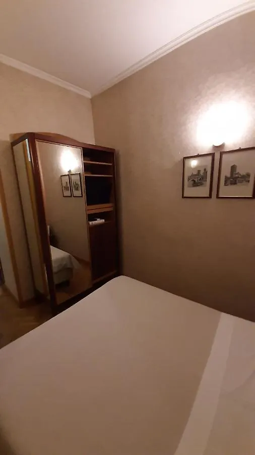 Hotel Fori Imperiali Rome 3*,