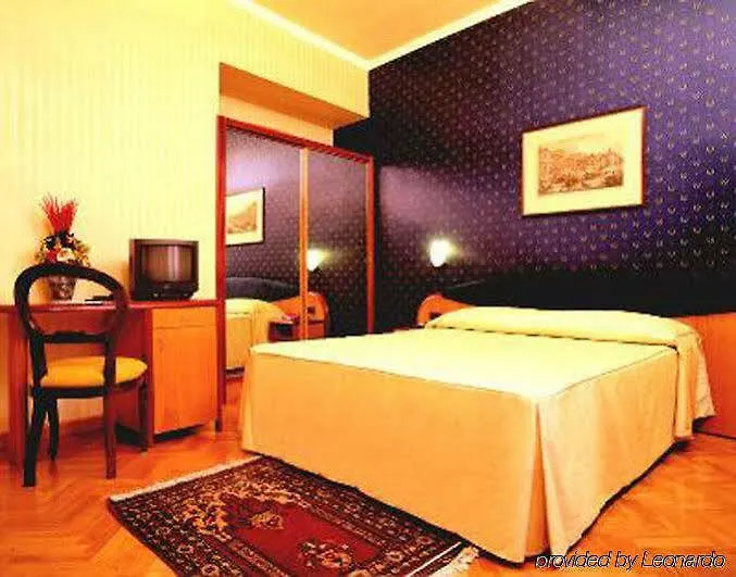 Hotel Fori Imperiali Rom 3*,
